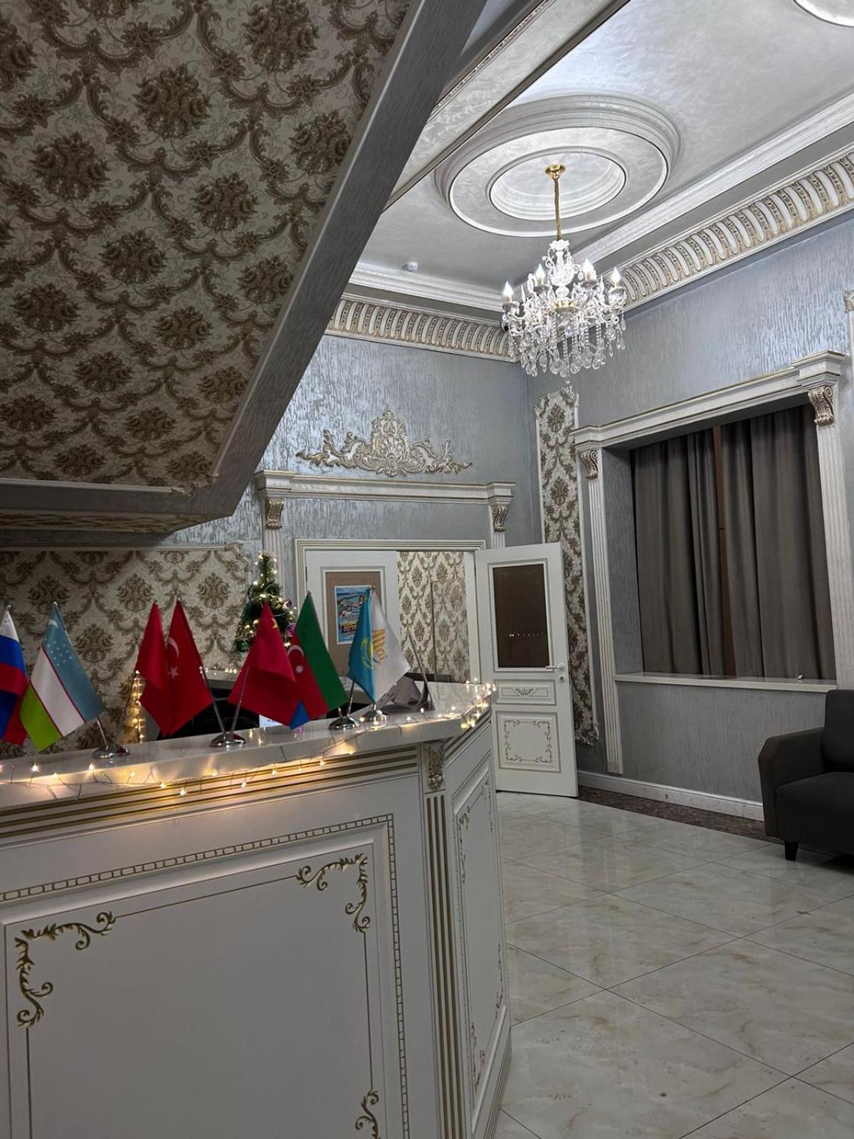 Khan Plaza Almaty Esterno foto