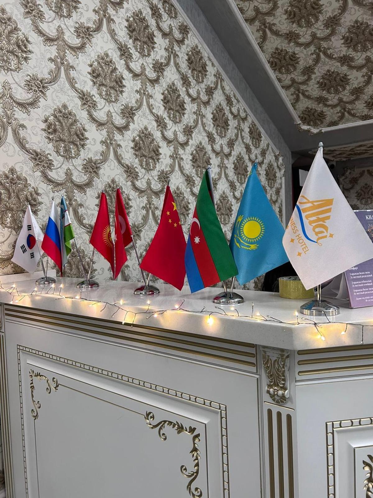 Khan Plaza Almaty Esterno foto